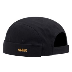 Bonnet Casquette Homme Élégant à la Mode noir sur fond blanc