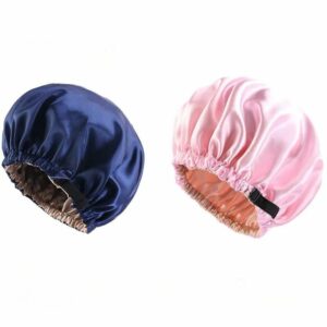 Lot de Deux Bonnets de Soie de Nuit Élégants bleu et rose sur fond blanc