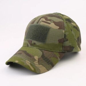 Casquette Camouflage Style Militaire Confortable verte un peu de côté et sur fond blanc